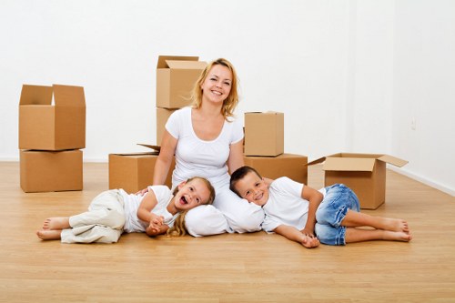 Todenmark van service handling flat and home removals
